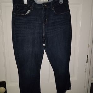 Levi's cuffed Capri's